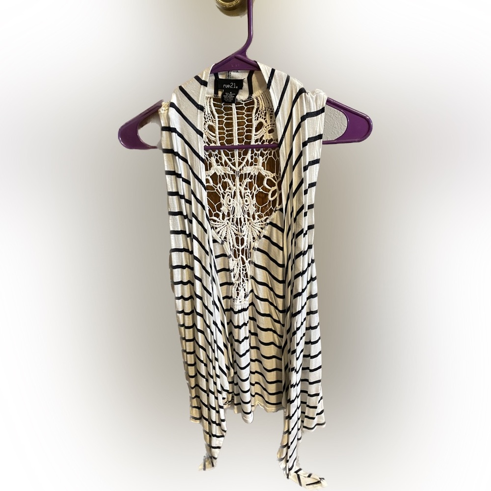 Size medium, Rue 21 cover up.